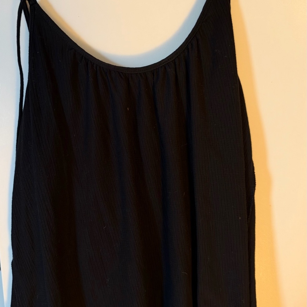 Old Navy Black Scoop Neck Camisole Tank